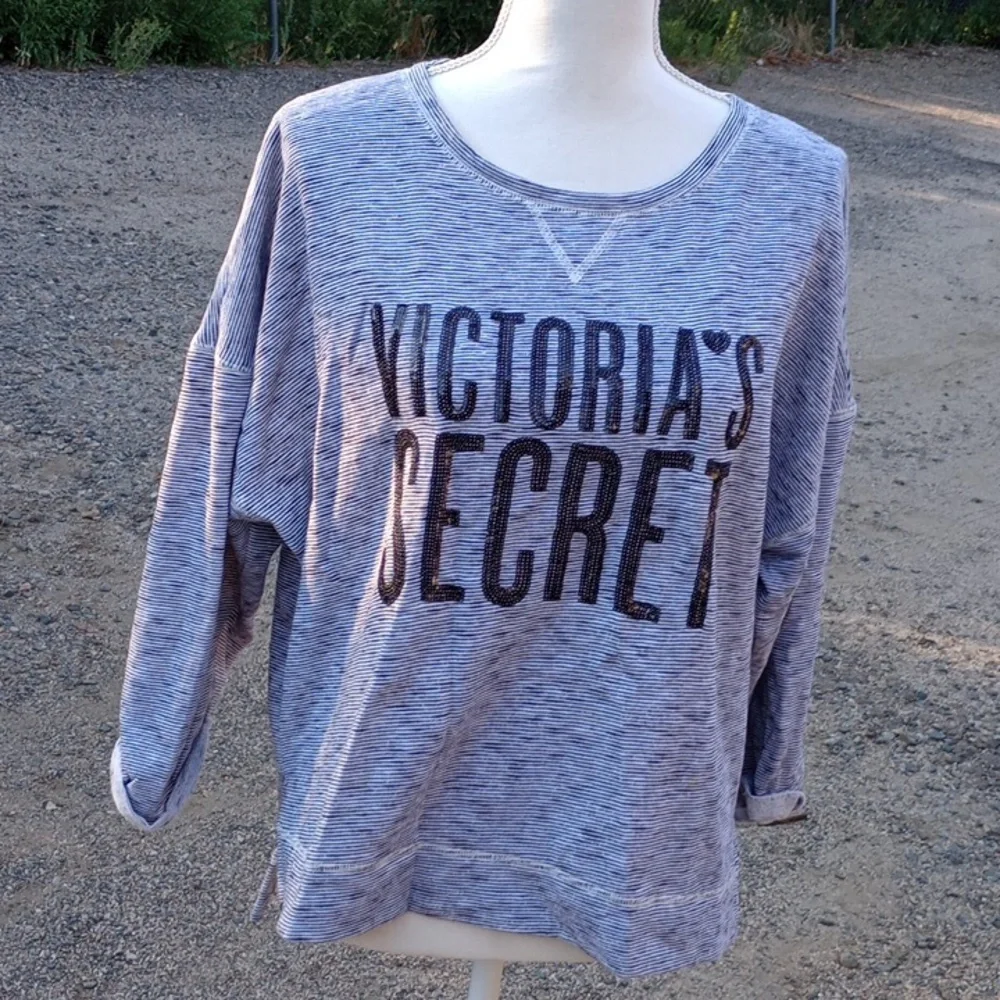 Victoria's Secret long sleeve - Picture 2 of 5